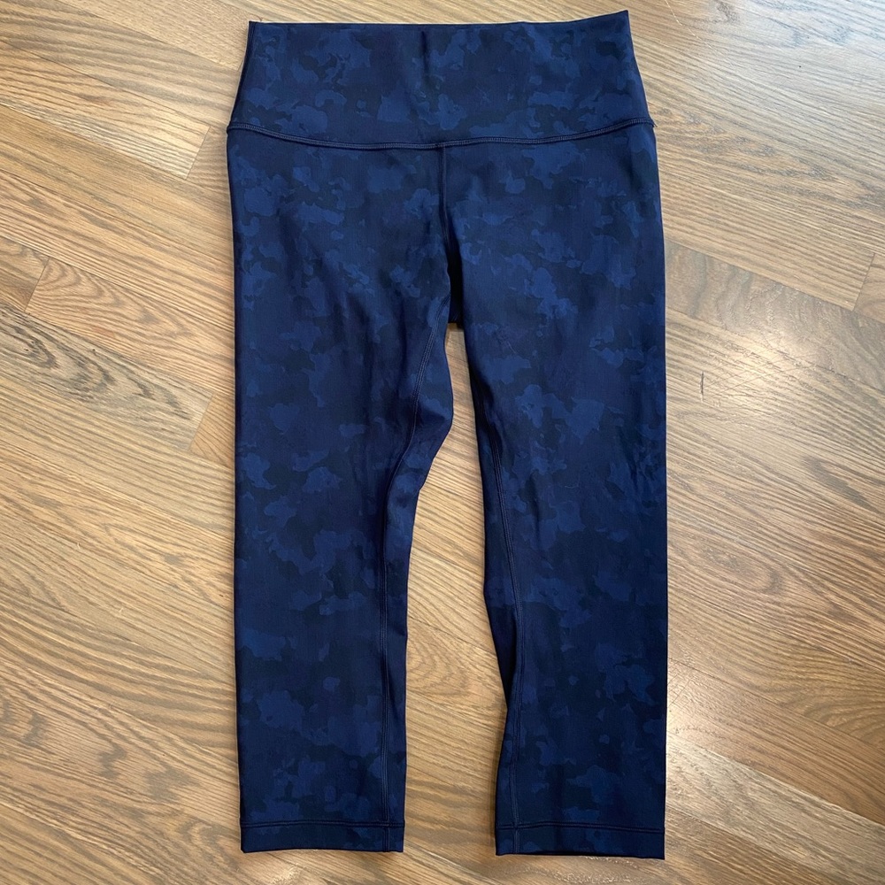 Lululemon Wunder Under Crop RARE Navy Blue Print